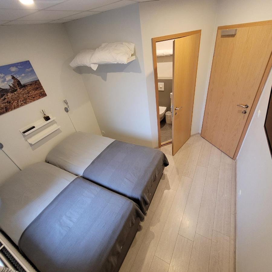 B&B Guesthouse - Bed And Breakfast Keflavik Centre Экстерьер фото