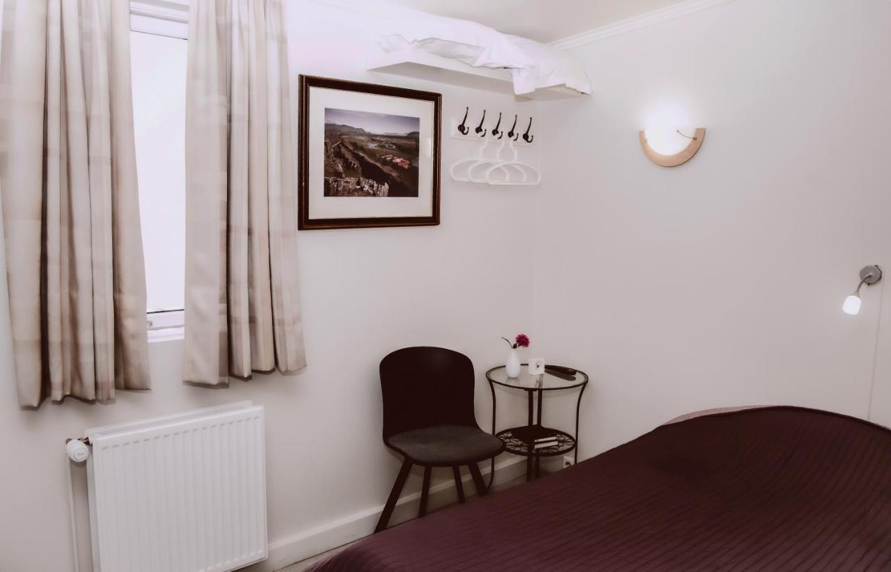 B&B Guesthouse - Bed And Breakfast Keflavik Centre Экстерьер фото